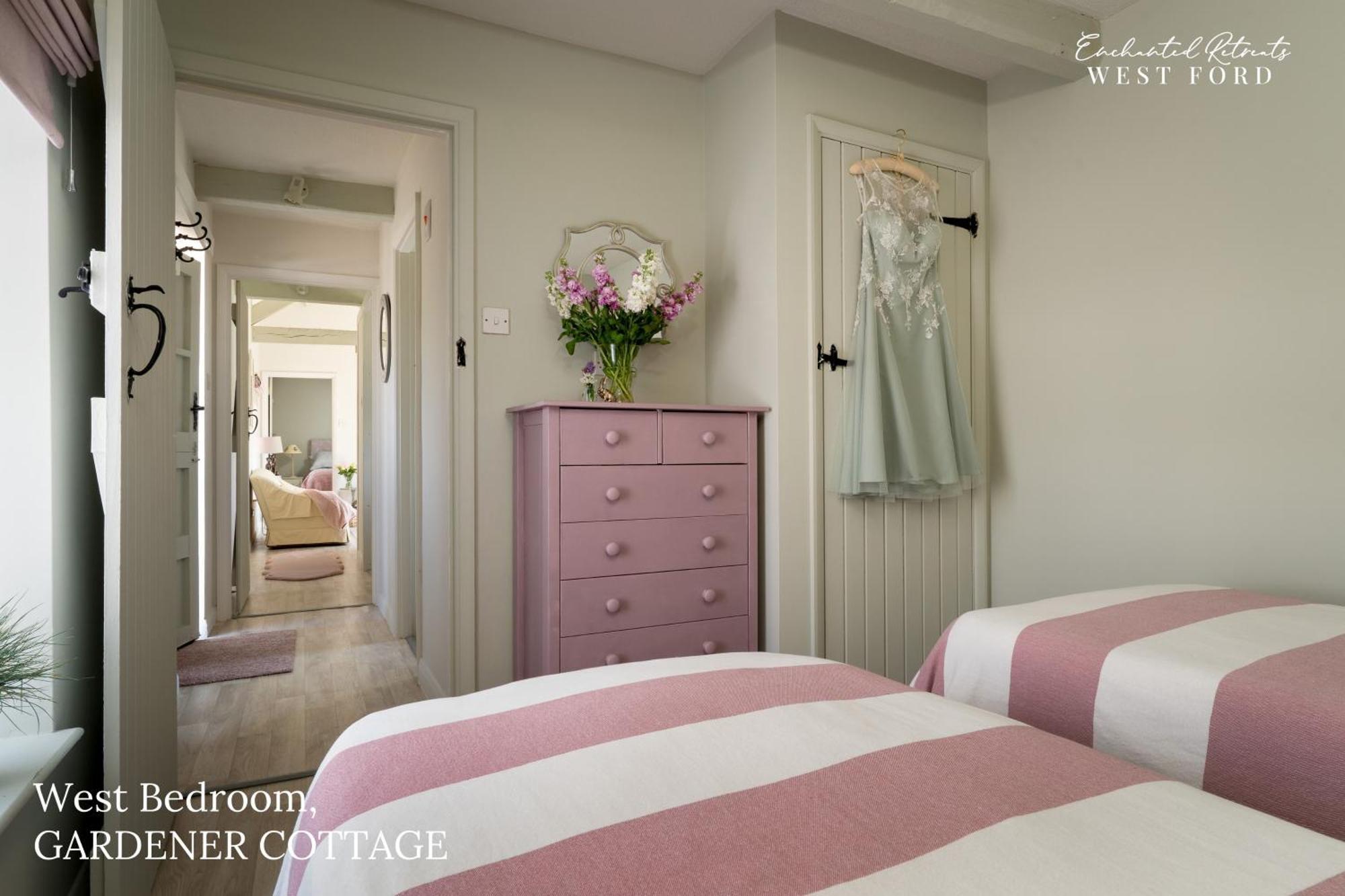 Enchanted Retreats At West Ford Devon South Molton Room photo