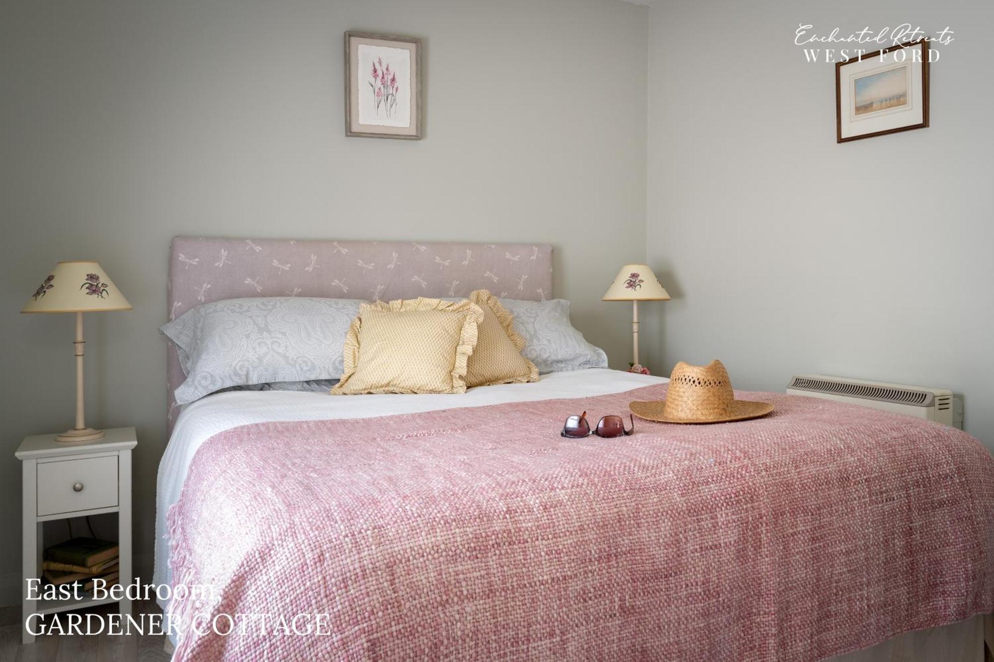 Enchanted Retreats At West Ford Devon South Molton Room photo